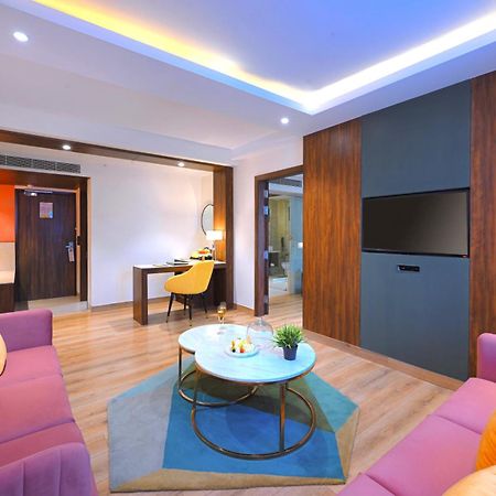 Hotel Golden Tulip Agra Agra  Exteriér fotografie