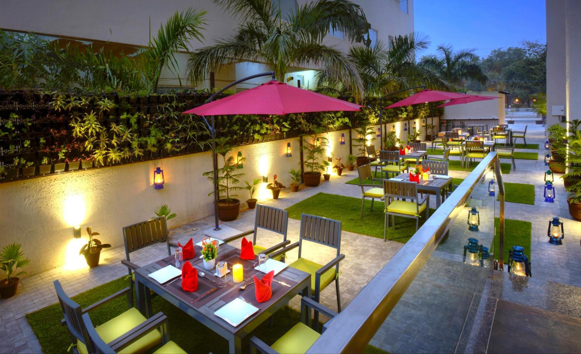 Hotel Golden Tulip Agra Agra  Exteriér fotografie